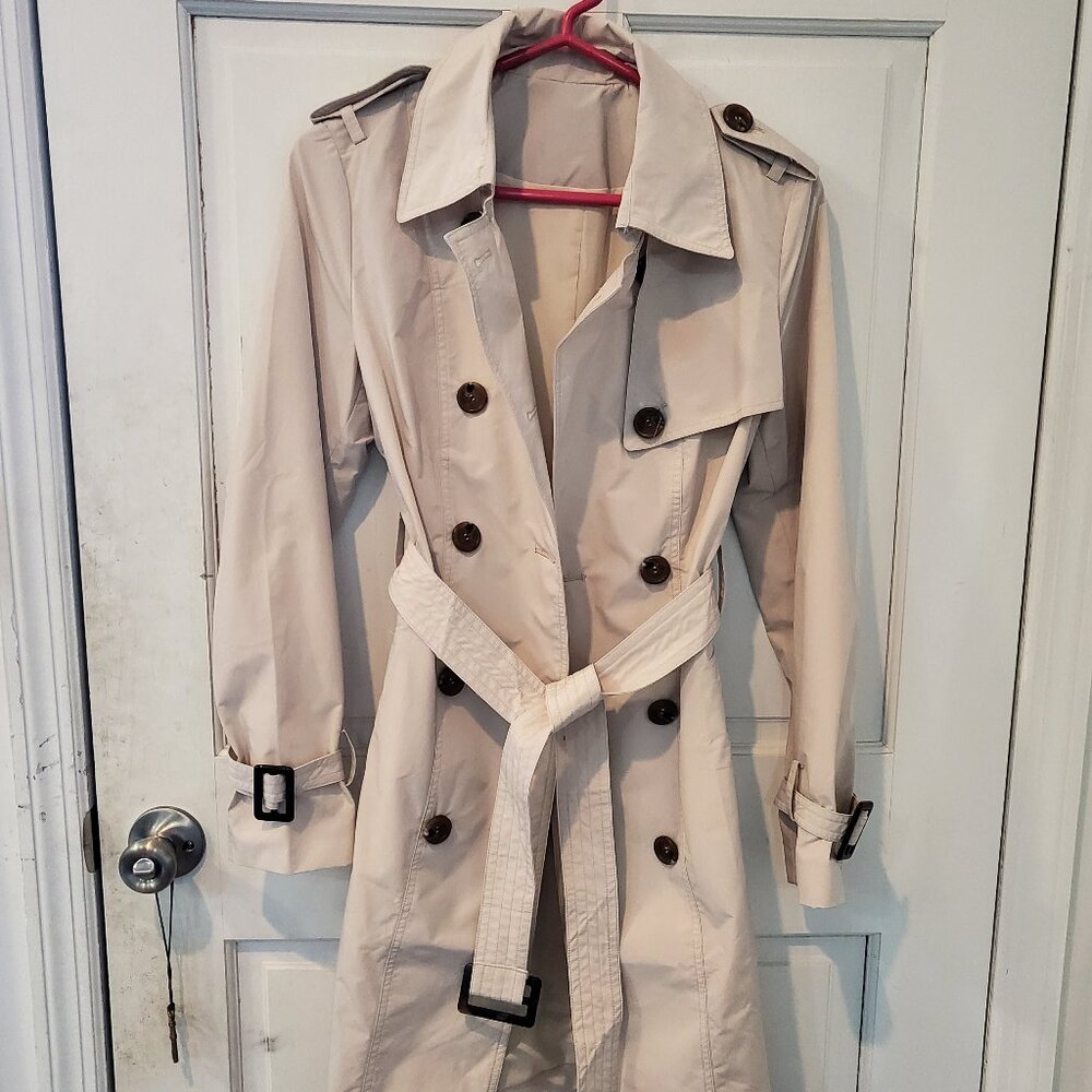 Cream Lattelier Trench Coat s nwot